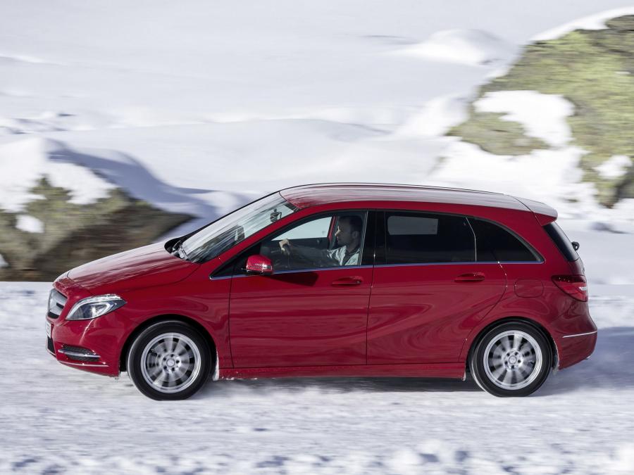  Mercedes-Benz B220 4Matic 2013 года  (фото 6 из 11)
